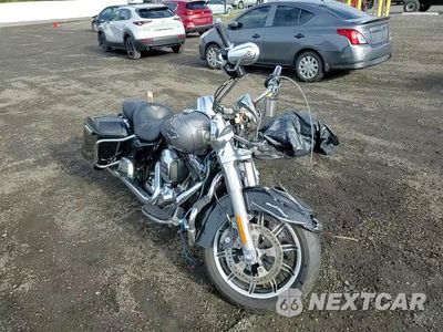 Zdjęcie 10 z 10 samochodu: 2016 HARLEY-DAVIDSON FLHR ROAD KING VIN:1HD1FBM12GB622856 - miniatura