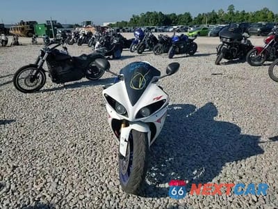 Zdjęcie 9 z 9 samochodu: 2009 YAMAHA YZFR1 VIN:JYARN23E19A006453 - miniatura