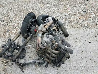 Zdjęcie 9 z 9 samochodu: 2025 BMW S 1000 RR VIN:WB10P2308S6L85629 - miniatura