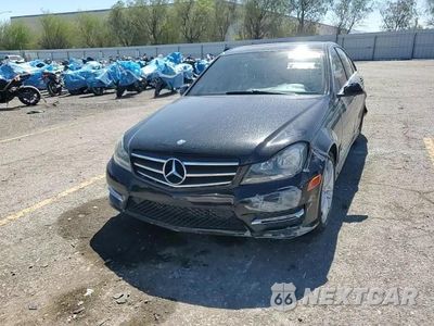 Zdjęcie 14 z 15 samochodu: 2013 MERCEDES-BENZ C 250 VIN:WDDGF4HBXDR275859 - miniatura