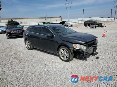 Zdjęcie 14 z 15 samochodu: 2015 VOLVO V60 PREMIER+ VIN:YV140MEC2F1203836 - miniatura