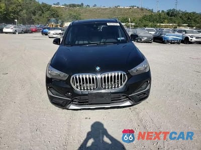 Zdjęcie 14 z 15 samochodu: 2021 BMW X1 XDRIVE28I VIN:WBXJG9C02M5U44511 - miniatura