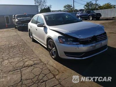 Zdjęcie 13 z 14 samochodu: 2014 VOLKSWAGEN PASSAT SE VIN:1VWBN7A32EC001701 - miniatura