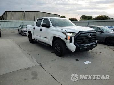 Zdjęcie 14 z 16 samochodu: 2025 TOYOTA TUNDRA CREWMAX SR VIN:5TFKB5DB7SX262085 - miniatura