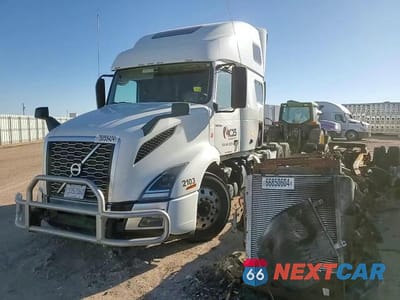 Zdjęcie 11 z 11 samochodu: 2021 VOLVO VN VNL VIN:4V4NC9EH1MN282811 - miniatura