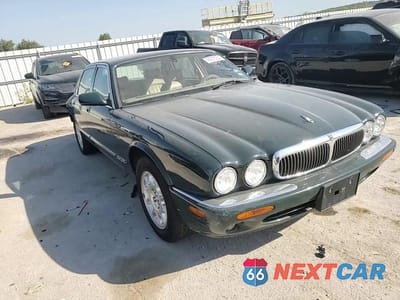 Zdjęcie 11 z 13 samochodu: 2003 JAGUAR XJ8 VIN:SAJDA14C93LF51043 - miniatura