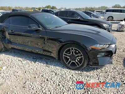 Zdjęcie 11 z 14 samochodu: 2018 FORD MUSTANG VIN:1FATP8UH8J5110103 - miniatura
