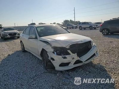 Zdjęcie 13 z 14 samochodu: 2011 MERCEDES-BENZ C 300 VIN:WDDGF5EB8BF629872 - miniatura