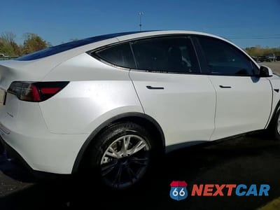 Zdjęcie 15 z 15 samochodu: 2021 TESLA MODEL Y VIN:5YJYGDEE8MF240978 - miniatura