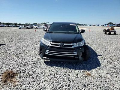 Zdjęcie 14 z 16 samochodu: 2019 TOYOTA HIGHLANDER LE VIN:5TDZZRFH7KS363569 - miniatura