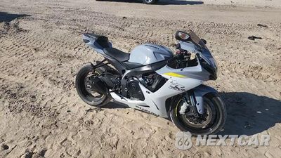 Zdjęcie 10 z 10 samochodu: 2022 SUZUKI GSX-R600 VIN:JS1GN7FA6N7100721 - miniatura