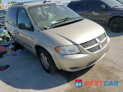 Zdjęcie 14 z 15 samochodu: 2005 DODGE CARAVAN SXT VIN:1D4GP45R95B287135 - miniatura