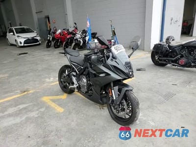 Zdjęcie 10 z 10 samochodu: 2025 SUZUKI GSX800 F VIN:JS1EM13B6S7100072 - miniatura