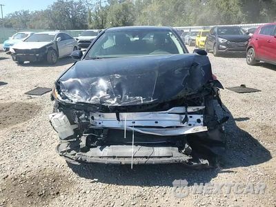 Zdjęcie 14 z 15 samochodu: 2019 TOYOTA CAMRY L VIN:4T1B11HK1KU793091 - miniatura