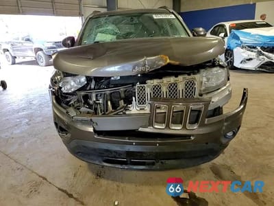 Zdjęcie 14 z 15 samochodu: 2016 JEEP COMPASS LATITUDE VIN:1C4NJDEB1GD596324 - miniatura