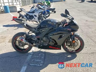 Zdjęcie 9 z 9 samochodu: 2019 SUZUKI GSX-R1000 VIN:JS1DM11F3K7100001 - miniatura