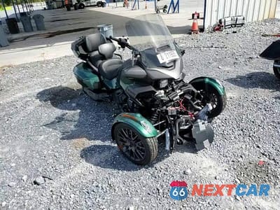 Zdjęcie 10 z 10 samochodu: 2025 CAN-AM SPYDER ROADSTER F3-T VIN:2BXREDD22SV000142 - miniatura