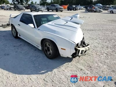 Zdjęcie 14 z 15 samochodu: 1991 CHEVROLET CAMARO Z28 VIN:1G1FP2387ML148582 - miniatura