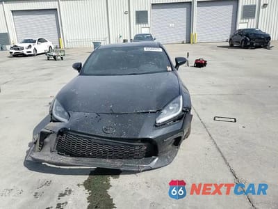Zdjęcie 13 z 15 samochodu: 2022 TOYOTA GR 86 VIN:JF1ZNBB18N9757456 - miniatura