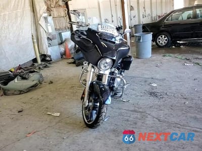 Zdjęcie 10 z 10 samochodu: 2020 HARLEY-DAVIDSON FLHX VIN:1HD1KBC16LB661280 - miniatura