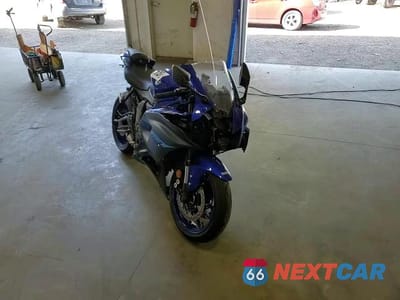 Zdjęcie 10 z 10 samochodu: 2024 YAMAHA YZFR7 VIN:JYARM38E7RA009407 - miniatura