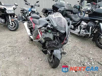 Zdjęcie 10 z 10 samochodu: 2024 SUZUKI GSX1300 RR VIN:JS1EJ11B0R7101210 - miniatura