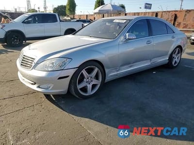 Zdjęcie 13 z 14 samochodu: 2007 MERCEDES-BENZ S 550 VIN:WDDNG71X67A102175 - miniatura