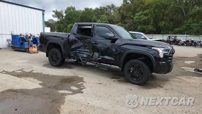 Zdjęcie 13 z 15 samochodu: 2025 TOYOTA TUNDRA CREWMAX SR VIN:5TFLA5DB6SX295571 - miniatura