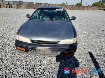 Zdjęcie 14 z 15 samochodu: 1997 HONDA ACCORD LX VIN:1HGCD5639VA215055 - miniatura