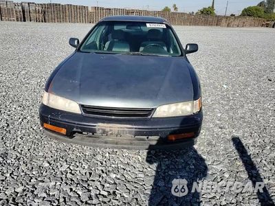 Zdjęcie 14 z 15 samochodu: 1997 HONDA ACCORD LX VIN:1HGCD5639VA215055 - miniatura