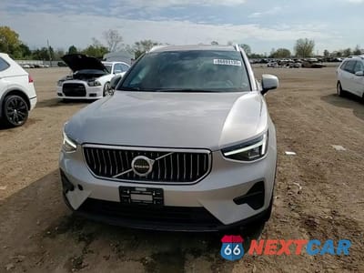 Zdjęcie 14 z 16 samochodu: 2025 VOLVO XC40 CORE VIN:YV4L12UJ6S2473169 - miniatura