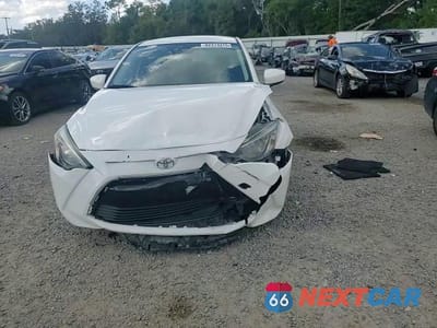 Zdjęcie 13 z 14 samochodu: 2018 TOYOTA YARIS IA VIN:3MYDLBYV0JY309092 - miniatura