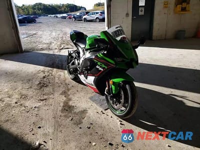 Zdjęcie 10 z 10 samochodu: 2021 KAWASAKI ZX1002 M VIN:JKBZXVM18MA000241 - miniatura