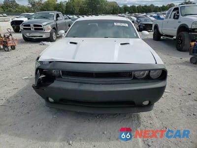 Zdjęcie 13 z 14 samochodu: 2010 DODGE CHALLENGER SE VIN:2B3CJ4DV2AH322841 - miniatura