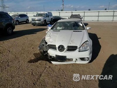 Zdjęcie 13 z 14 samochodu: 2005 MERCEDES-BENZ SLK 55 AMG VIN:WDBWK73F45F059438 - miniatura