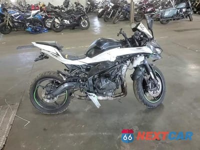 Zdjęcie 10 z 10 samochodu: 2023 KAWASAKI ZX400 S VIN:ML5ZXCS1XPDA01277 - miniatura