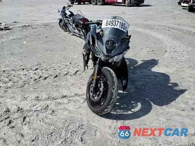 Zdjęcie 10 z 10 samochodu: 2022 KAWASAKI EX650 N VIN:ML5EXEN10NDA72443 - miniatura