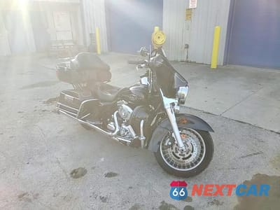 Zdjęcie 10 z 10 samochodu: 2009 HARLEY-DAVIDSON FLHTCU VIN:1HD1FC4119Y604774 - miniatura
