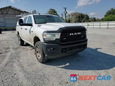 Zdjęcie 14 z 14 samochodu: 2019 RAM 2500 TRADESMAN VIN:3C6UR5CJ8KG691017 - miniatura