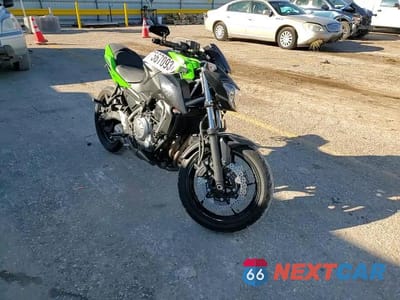 Zdjęcie 11 z 12 samochodu: 2017 KAWASAKI ER650 G VIN:JKAEREG13HDA00101 - miniatura