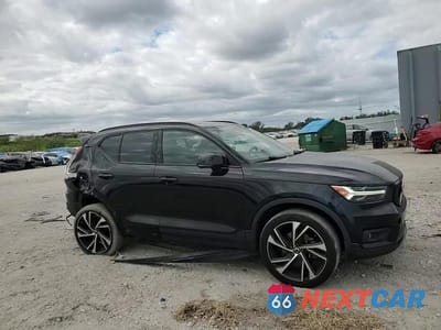 Zdjęcie 11 z 15 samochodu: 2019 VOLVO XC40 T5 MOMENTUM VIN:YV4162XZ1K2009216 - miniatura