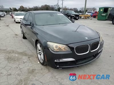 Zdjęcie 10 z 14 samochodu: 2010 BMW 750 I VIN:WBAKA8C51ACY36084 - miniatura