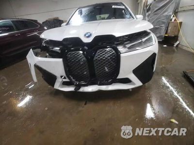 Zdjęcie 15 z 16 samochodu: 2025 BMW IX XDRIVE50 VIN:WB523CF07SCT08532 - miniatura