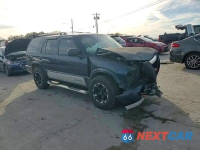 Zdjęcie 12 z 14 samochodu: 2000 GMC JIMMY / ENVOY VIN:1GKDT13W9Y2305564 - miniatura