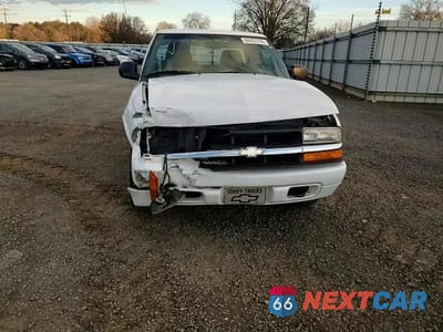 Zdjęcie 13 z 14 samochodu: 1998 CHEVROLET S TRUCK S10 VIN:1GCCT19W5W8116757 - miniatura