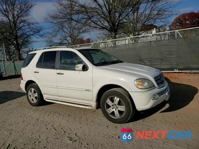 Zdjęcie 14 z 15 samochodu: 2005 MERCEDES-BENZ ML 350 VIN:4JGAB57E45A557584 - miniatura