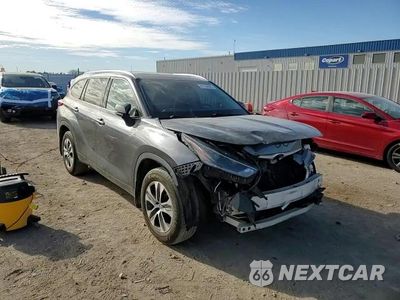 Zdjęcie 15 z 17 samochodu: 2021 TOYOTA HIGHLANDER XLE VIN:5TDGZRBH3MS525519 - miniatura