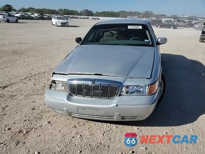 Zdjęcie 14 z 15 samochodu: 2001 MERCURY GRAND MARQUIS GS VIN:2MEFM74W61X611707 - miniatura