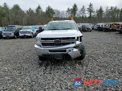 Zdjęcie 14 z 15 samochodu: 2013 CHEVROLET SILVERADO K3500 VIN:1GB3KZC84DF106679 - miniatura