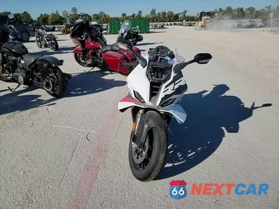 Zdjęcie 10 z 10 samochodu: 2025 BMW S 1000 RR VIN:WB10P2308S6L91866 - miniatura
